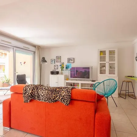 Appartement 2 Pieces Raphael Proche *